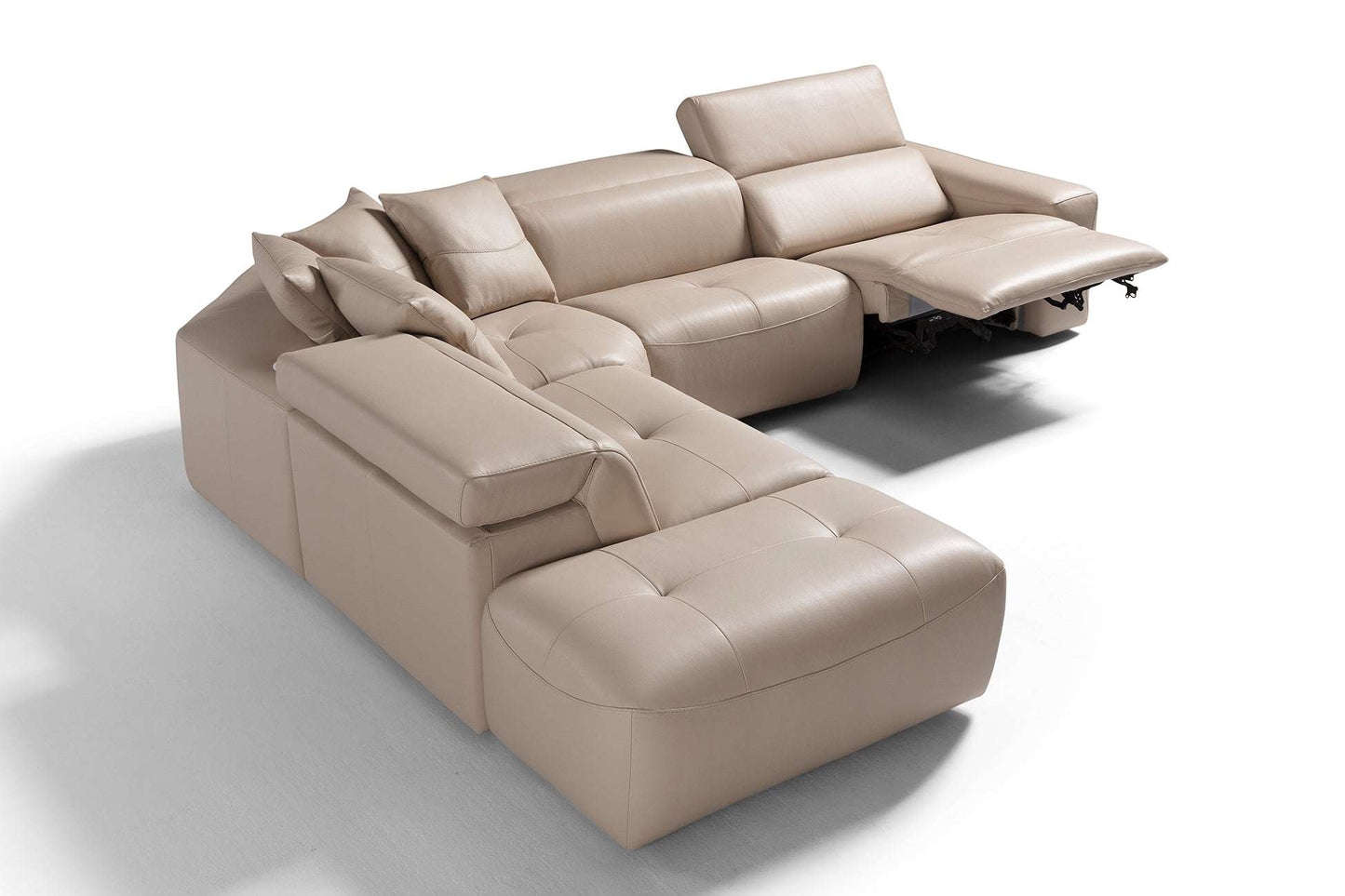 Leder Ecksofa Wien mit geschwungener Steppung, großzügigen Sitzflächen und optionalen neigbaren Rückenlehnen