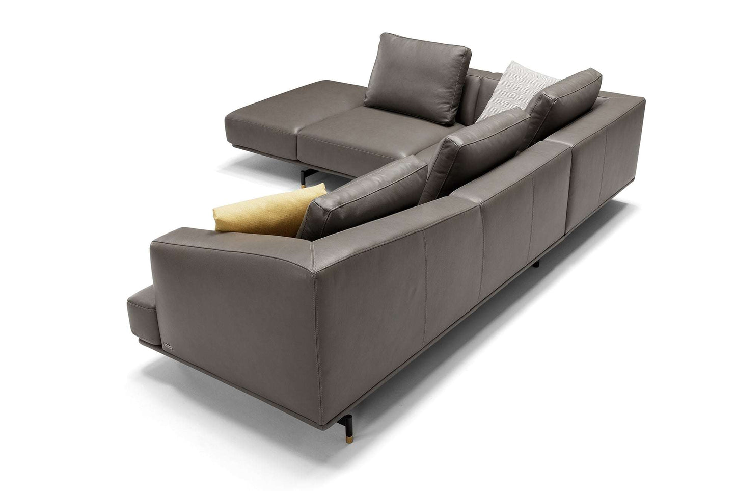 Braunes Malmo Ledersofa in Eckform mit tiefen Sitzen und zeitgemäßer Optik